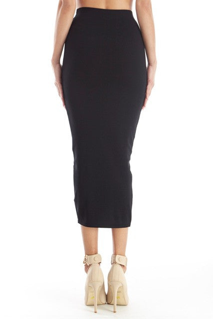 THE MYSTYLEMODE BLACK FITTED KNIT MIDI SKIRT